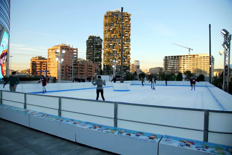Pista di pattinaggio Gae Aulenti on Ice